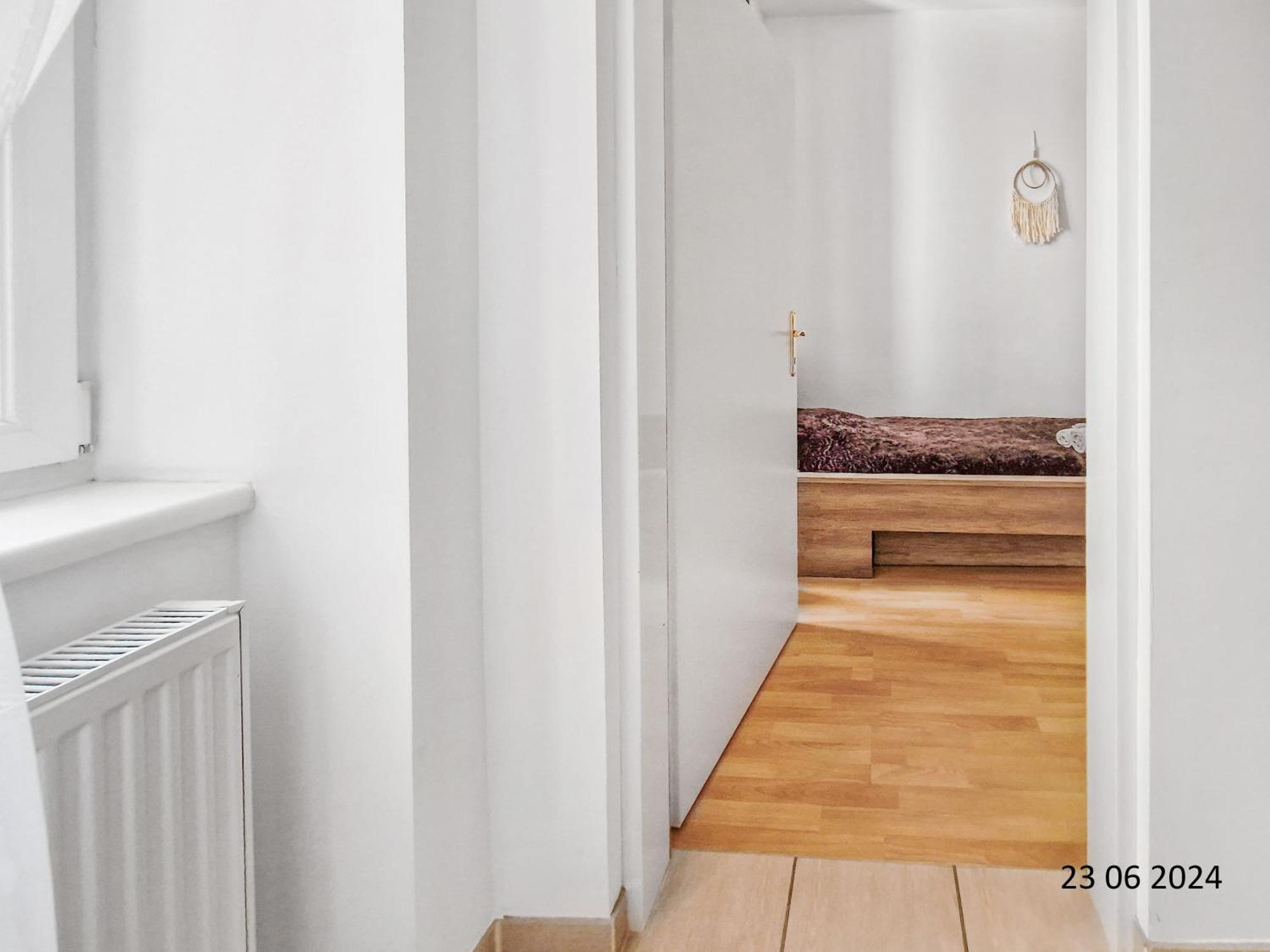 Elegant Three-bedroom Viena
